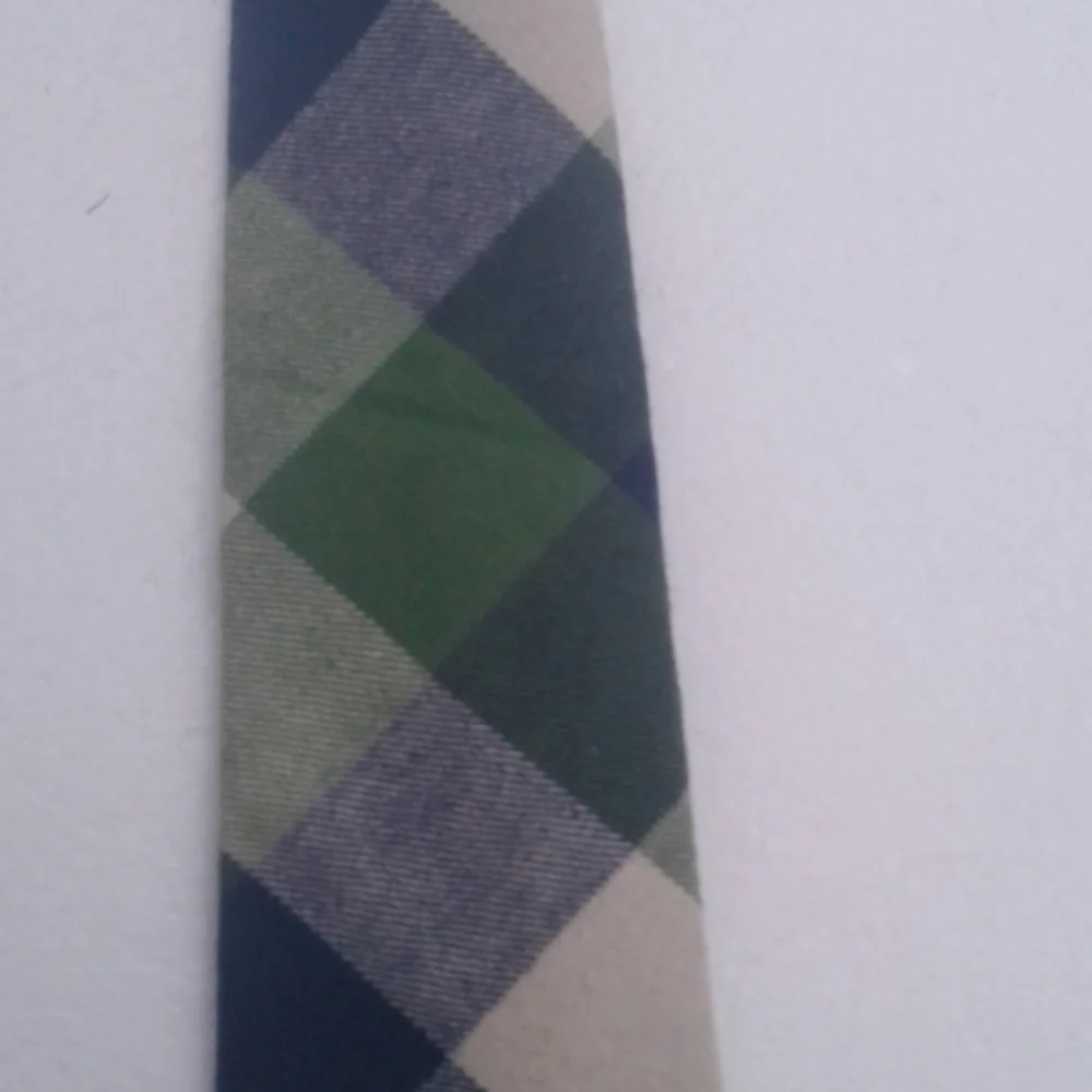 Little boy zipper tie brand is city of London